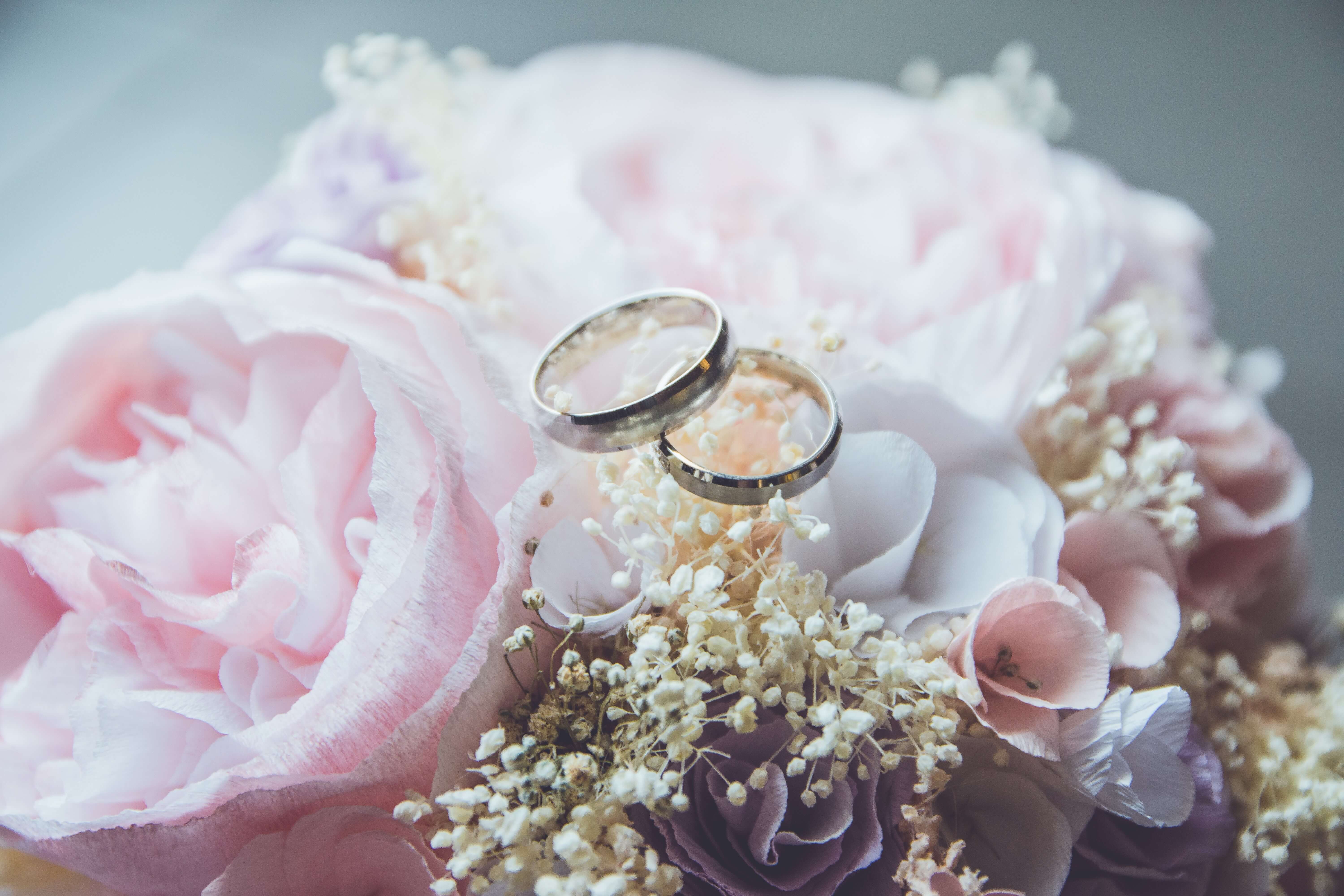 Karen Flower Wedding Rings